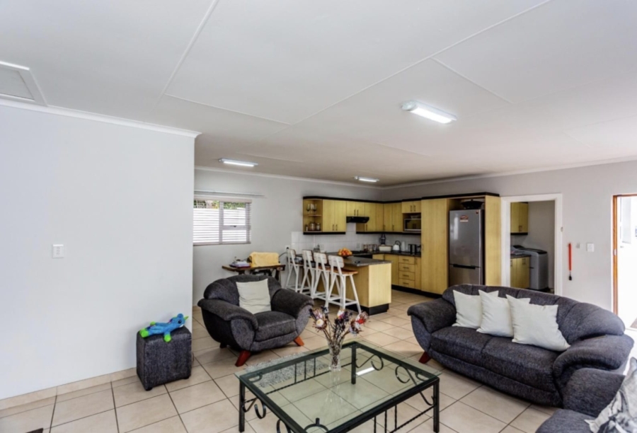 6 Bedroom Property for Sale in Bonnie Doone Eastern Cape